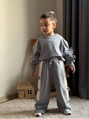 Kurdela Detaylı Fiyonklu Kız 2’li Eşofman Takım Gri