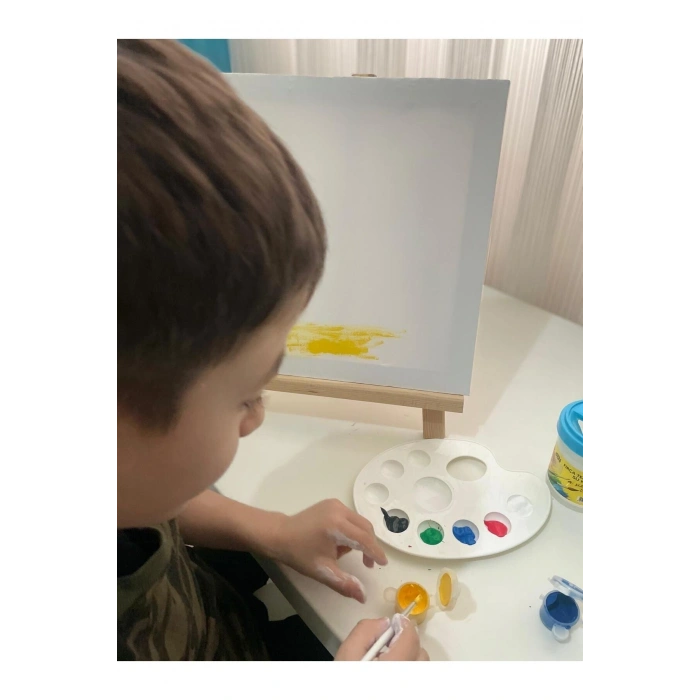 RESİM PALETİ beyaz 9 gözlü plastik palet