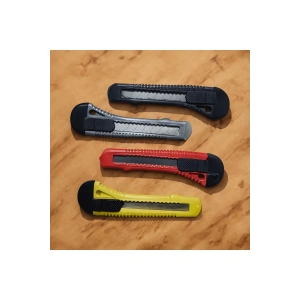 Maket Bıçağı Plastik Falçata 18mm