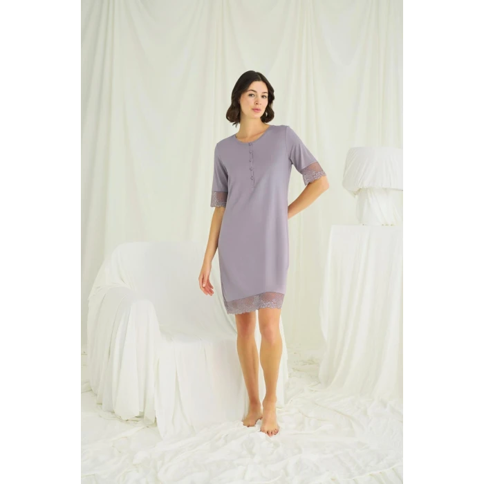 Dantel Detaylı Kısa Kollu Ve Önü Düğmeli Gecelik