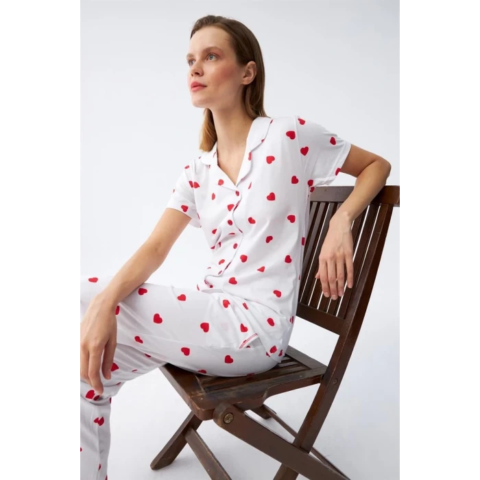 Giyim Kadın Beyaz Kırmızı Kalpli Önden Düğmeli Pijama Takımı