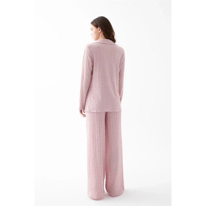 Giyim Kadın Pembe Önden Düğmeli Rahat Kesim Pijama Takımı – Günlük Ev Giyim Seti