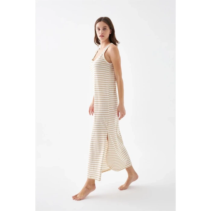 Giyim Kadın Sarı Çizgili Askılı Uzun Gecelik – Rahat Kesim Günlük Uyku Geceliği
