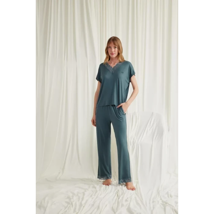 Kısa Kollu V Yakalı Dantelli Pijama Takımı