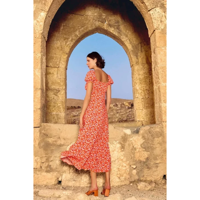 Viskon Çiçek Desenli Kısa Kollu Elbise