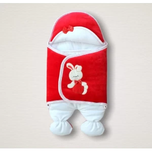 Yenidoğan Kadife Kumaş Ayıcık Nakışlı Şapkalı Kız Erkek Bebek Ayaklı Kundak Bebek Battaniyesi Kırmızı