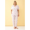 Giyim Kadın Beyaz Kırmızı Kalp Desenli Önden Düğmeli Büyük Beden Pijama Takımı