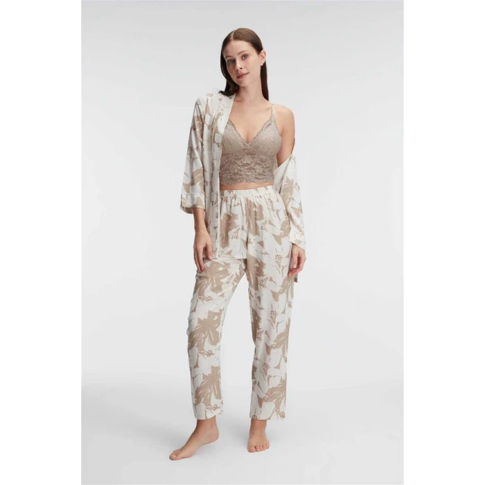 İp Askılı V Yaka Kadın Çiçek Desenli Yazlık Dokuma Dantel Detaylı Pijama Takımı Sabahlık