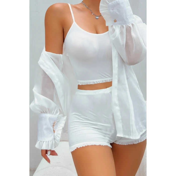 Kadın Beyaz Alt-üst Dantel Detaylı Şortlu Şık Gecelik Takım
