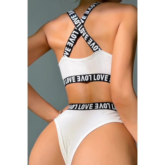 Kadın Beyaz Çapraz Sırt Ve Love Yazı Detaylı Iç Çamaşır Takımı