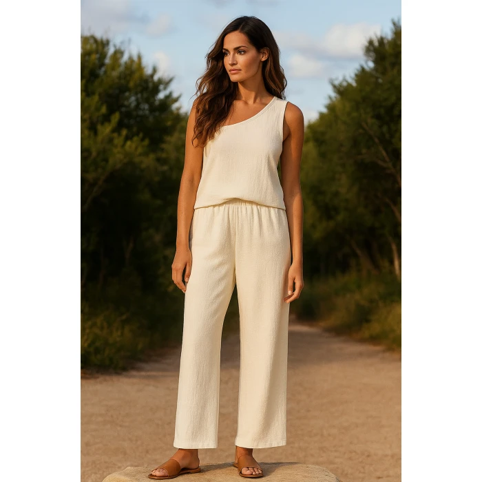 Kadın Beyaz Tek Omuzlu Şık Bluz & Geniş Paça Pantolon İkili Takım