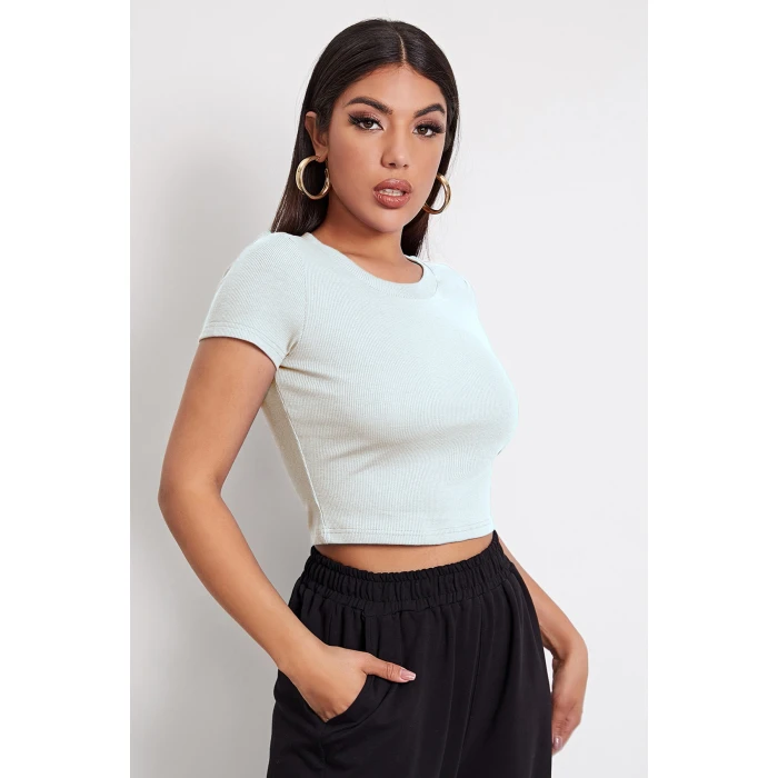 Kadın Beyaz Yuvarlak Yaka Yarım Kol Crop Top Bluz