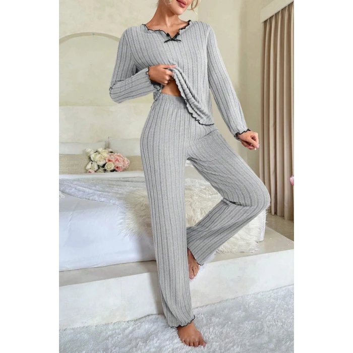 Kadın Gri Çizgili Uzun Kollu Fiyonk Detaylı Pijama Takımı Rahat Mevsimlik
