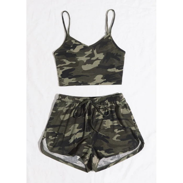 Kadın Kamuflaj Desenli Askılı Crop Top ve Şortlu Gecelik Takım