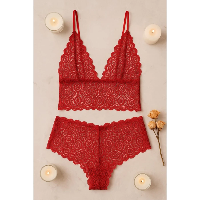 Kadın Kırmızı Dantel Bralet Şort Takımı – Tutkulu ve Çekici İç Giyim