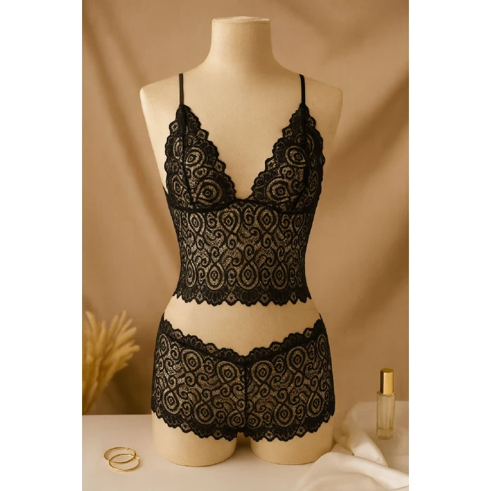 Kadın Siyah Dantel Bralet Şort Takımı – Şık, Zarif ve Feminen İç Giyim