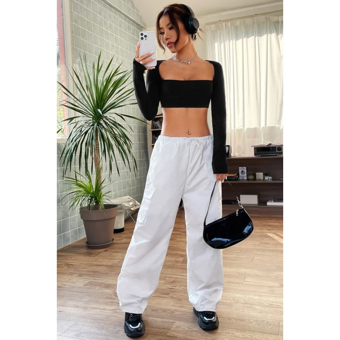 Kadın Siyah Uzun Kol Göğüs ve Sırt Dekolteli Crop Top Bluz