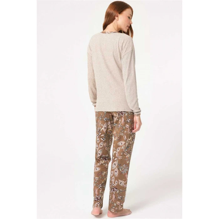 Kalın Askılı V Yaka Viskon Çiçek Desenli Kışlık Örme Normal Bel Düğmeli Dantel Detaylı Pijama Takımı Sabahlık