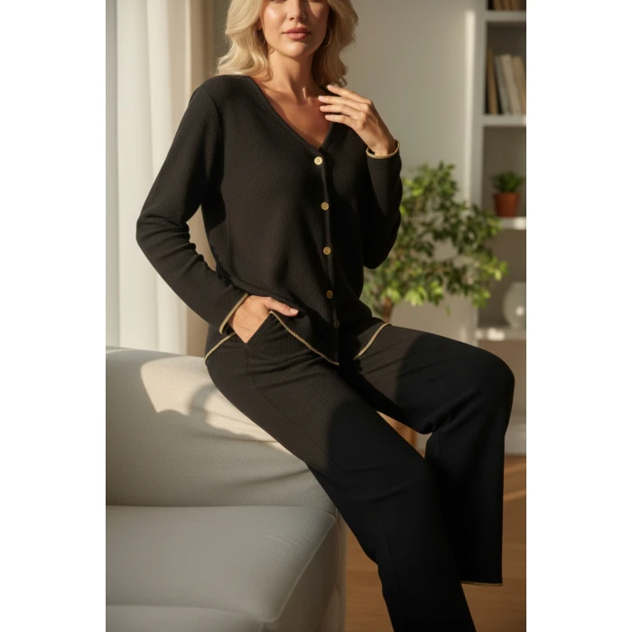 Premium Kadın Fitilli Pijama Takımı – Siyah Gold Biye Detaylı, Yumuşak Dokulu Ev Şıklığı