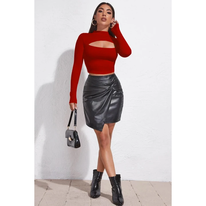 Kadın Kırmızı Göğüs Dekolteli Uzun Kollu Cut Out Crop Top Bluz