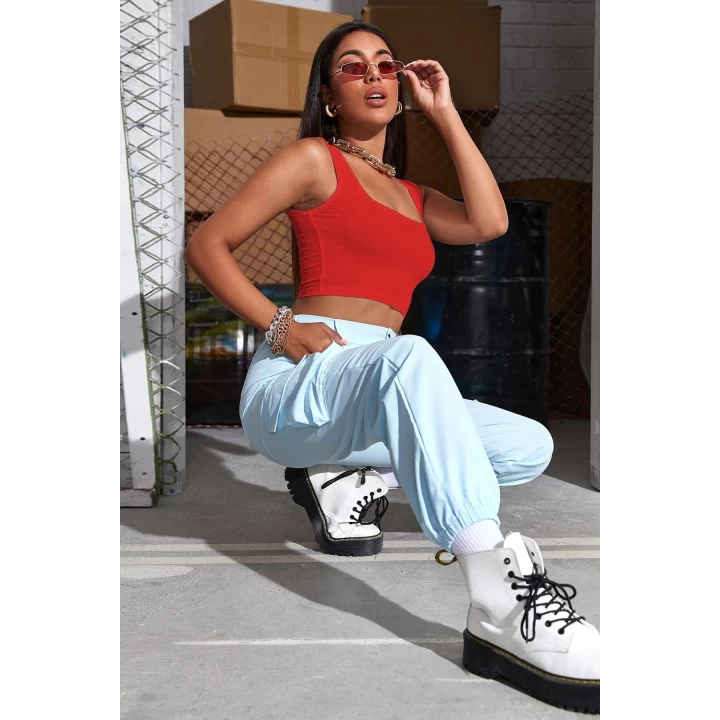 Kadın Kırmızı Kalın Askılı Crop Top Büstiyer