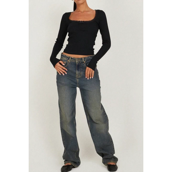 Kadın Siyah Kare Yaka Dantelli Uzun Kollu Crop Top Bluz