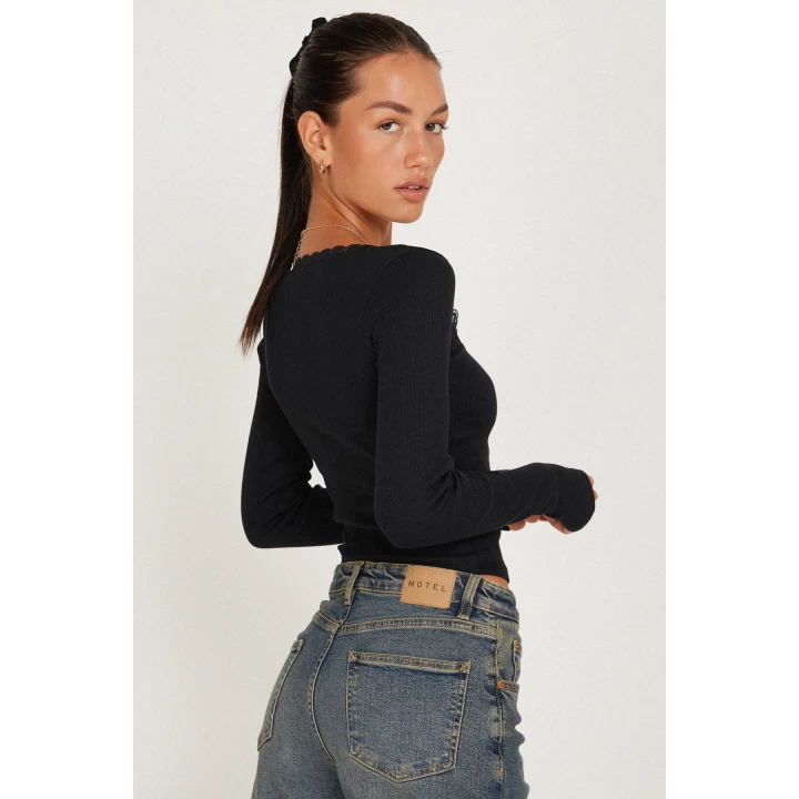 Kadın Siyah Kare Yaka Dantelli Uzun Kollu Crop Top Bluz