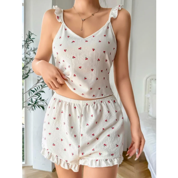 Pamuklu Beyaz Üstüne Kiraz Desen Fırfır Askılı Şortlu Pijama Takımı