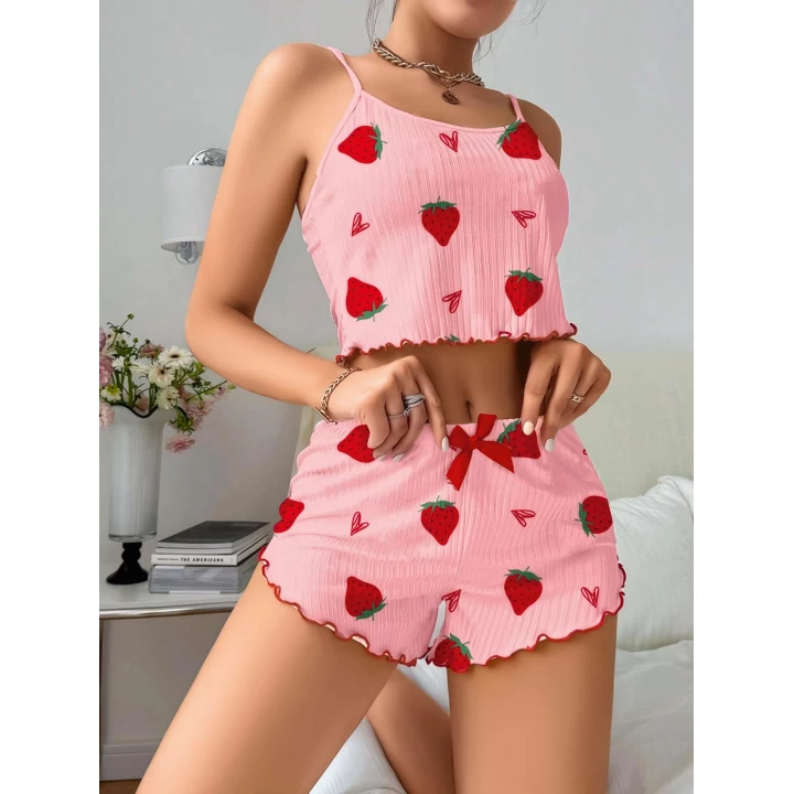 Pamuklu Pembe Üstüne Çilek Desen Fitilli Askılı Şortlu Pijama Takımı