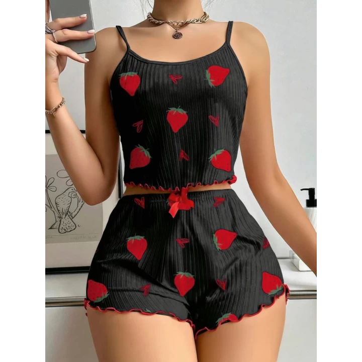 Pamuklu Siyah Üstüne Çilek Desen Fitilli Askılı Şortlu Pijama Takımı