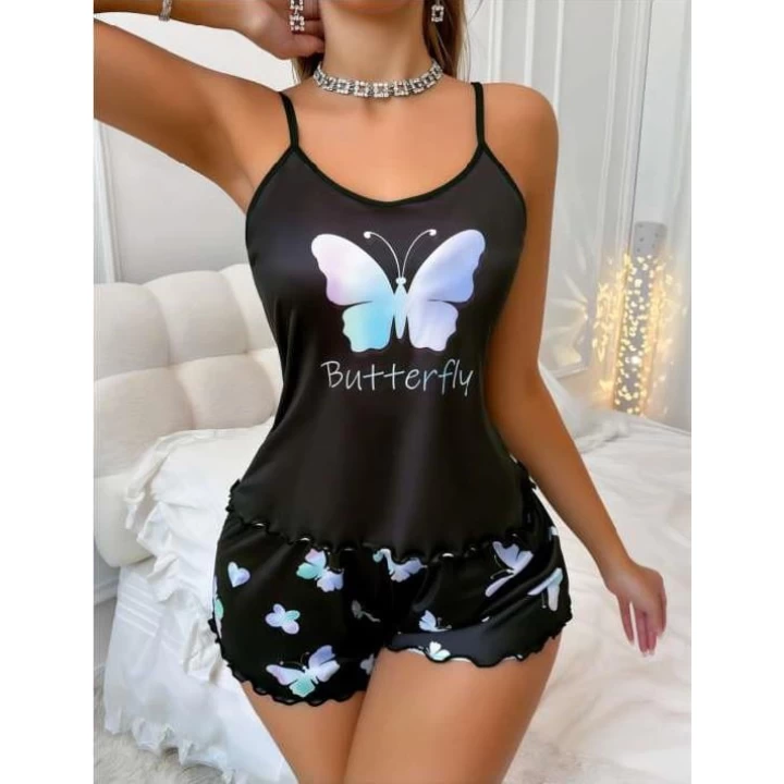 Siyah Üstüne Kelebek Desenli Askılı Şortlu Pijama Takımı