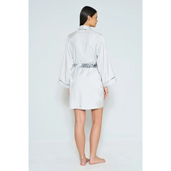 Viskon Jakarlı Sabahlıklı Desenli Şortlu Pijama Takımı