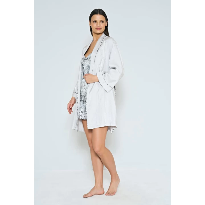 Viskon Jakarlı Sabahlıklı Desenli Şortlu Pijama Takımı