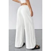 Kadın Beyaz Bol Kesim Cepli Geniş Paça Dökümlü Pantolon
