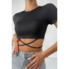 Kadın Siyah Yarım Kol Çapraz Bağlamalı Crop Top Bluz