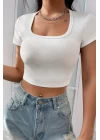 Kadın Beyaz Yarım Kol Düz Yaka Crop Top Bluz
