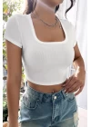Kadın Beyaz Yarım Kol Düz Yaka Crop Top Bluz