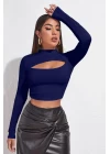 Kadın Lacivert Göğüs Dekolteli Uzun Kollu Cut Out Crop Top Bluz