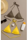 Kadın Leopar Desenli ve Sarı Minimal Kesim Üçgen Bikini Üstü