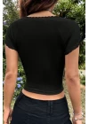 Kadın Siyah Göğsü ve Kolları Dantelli Fiyonklu Kısa Kol Crop Top Bluz