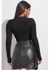 Kadın Siyah Göğüs Dekolteli Uzun Kollu Cut Out Crop Top Bluz