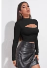 Kadın Siyah Göğüs Dekolteli Uzun Kollu Cut Out Crop Top Bluz
