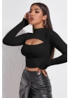 Kadın Siyah Göğüs Dekolteli Uzun Kollu Cut Out Crop Top Bluz