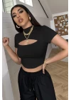 Kadın Siyah Göğüs Dekolteli Yarım Kollu Cut Out Crop Top Bluz