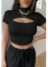 Kadın Siyah Göğüs Dekolteli Yarım Kollu Cut Out Crop Top Bluz