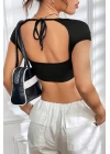 Kadın Siyah Sırt Dekolteli ve Boyundan Bağlamalı Yarım Kol Crop Top Bluz