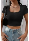 Kadın Siyah Yarım Kol Düz Yaka Crop Top Bluz