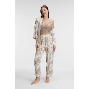 İp Askılı V Yaka Kadın Çiçek Desenli Yazlık Dokuma Dantel Detaylı Pijama Takımı Sabahlık