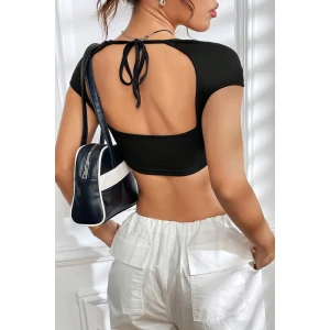 Kadın Siyah Sırt Dekolteli ve Boyundan Bağlamalı Yarım Kol Crop Top Bluz
