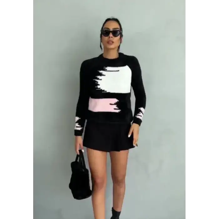 Bıyıklı triko kazak siyah